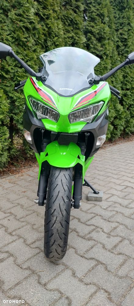 Kawasaki Ninja 400 - 12