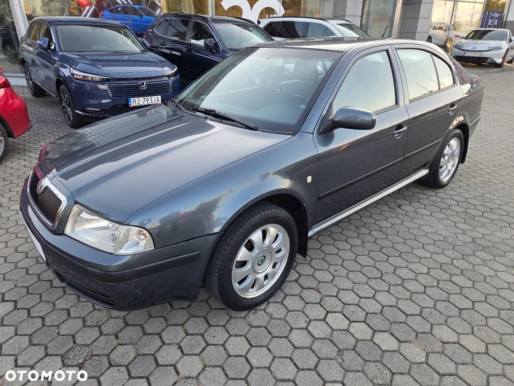 Skoda Octavia 2004 photo 2
