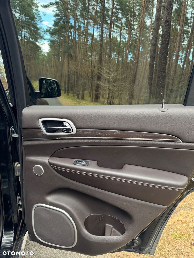 Jeep Grand Cherokee 3.0 CRD Overland Summit - 11