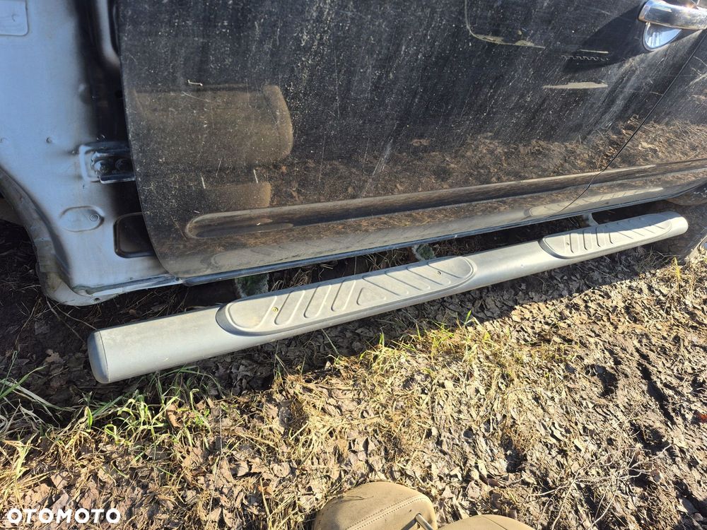 Orurowanie boczne dolne nissan navara d40