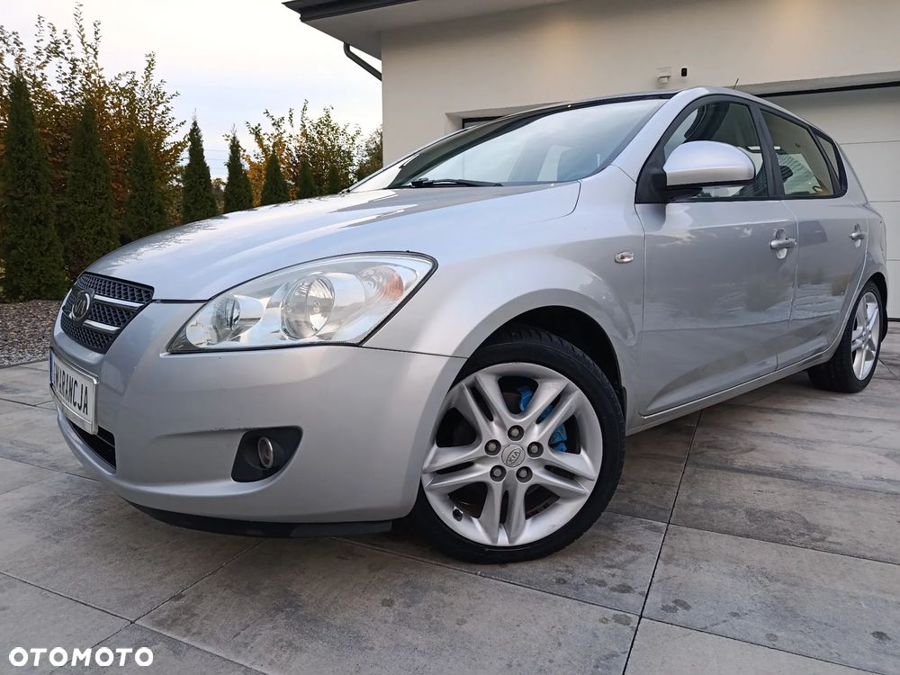 Kia Ceed 2008 photo 4