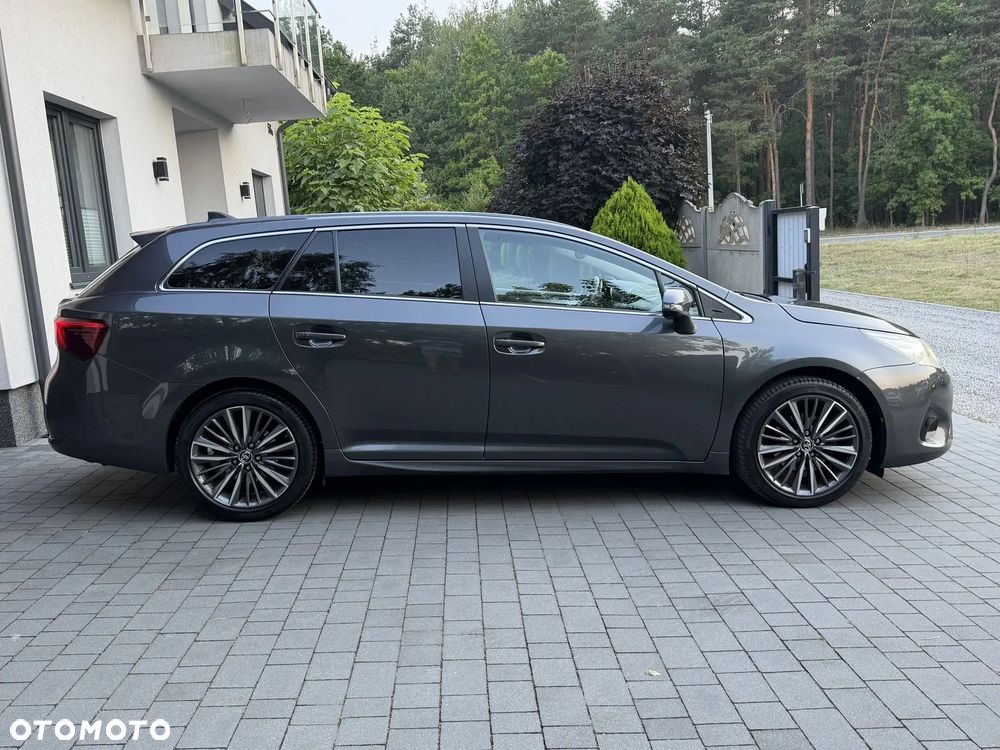 Toyota Avensis 1.8 Premium - 20