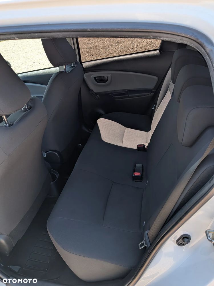 Toyota Yaris 1.5 Premium - 26