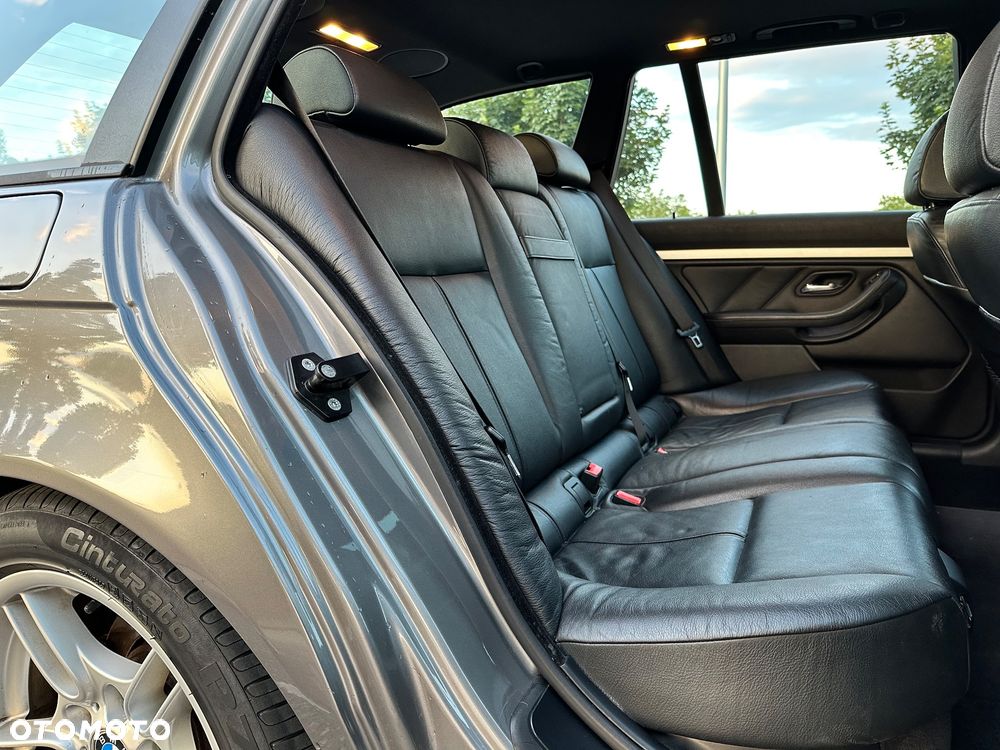BMW Seria 5 520i Touring Edition Sport - 34