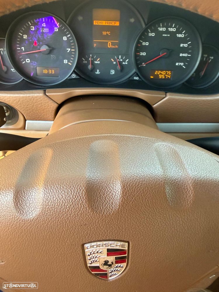 Porsche Cayenne Tiptronic - 12