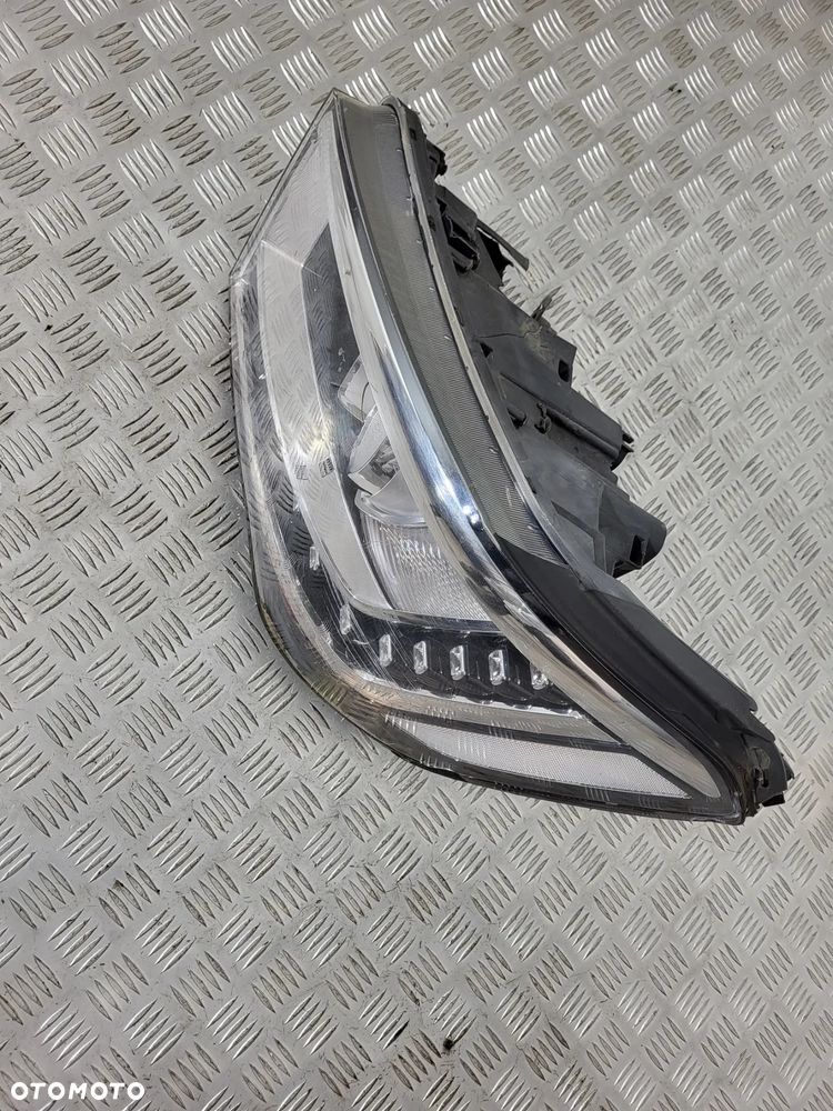 Hyundai H350 Lampa Lewa Prawa Przód - 1