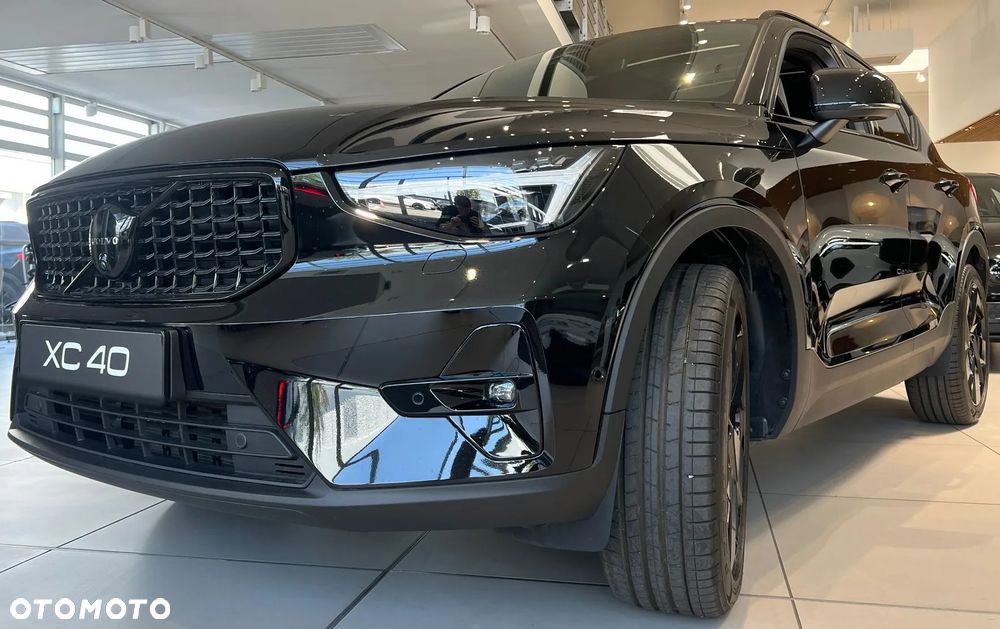 Volvo XC 40 B4 B DKG Ultra Black Edition - 29