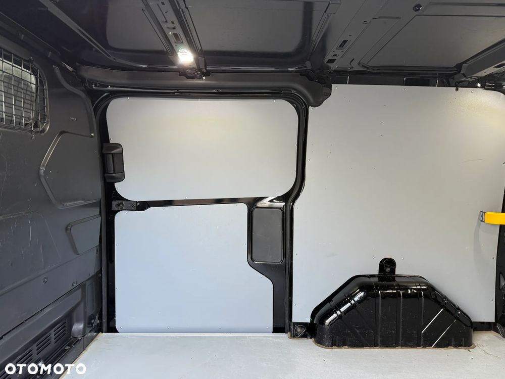 Ford Custom L1H1 - 31