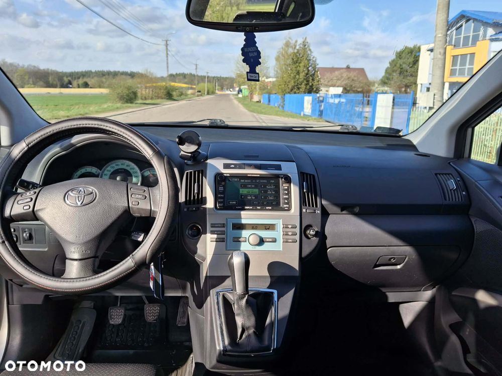 Toyota Corolla Verso - 7
