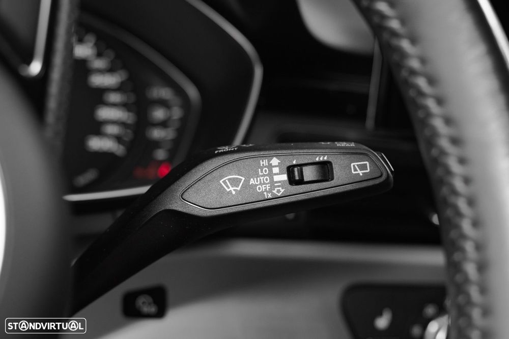 Audi A4 Avant 40 TFSI S tronic S line - 18