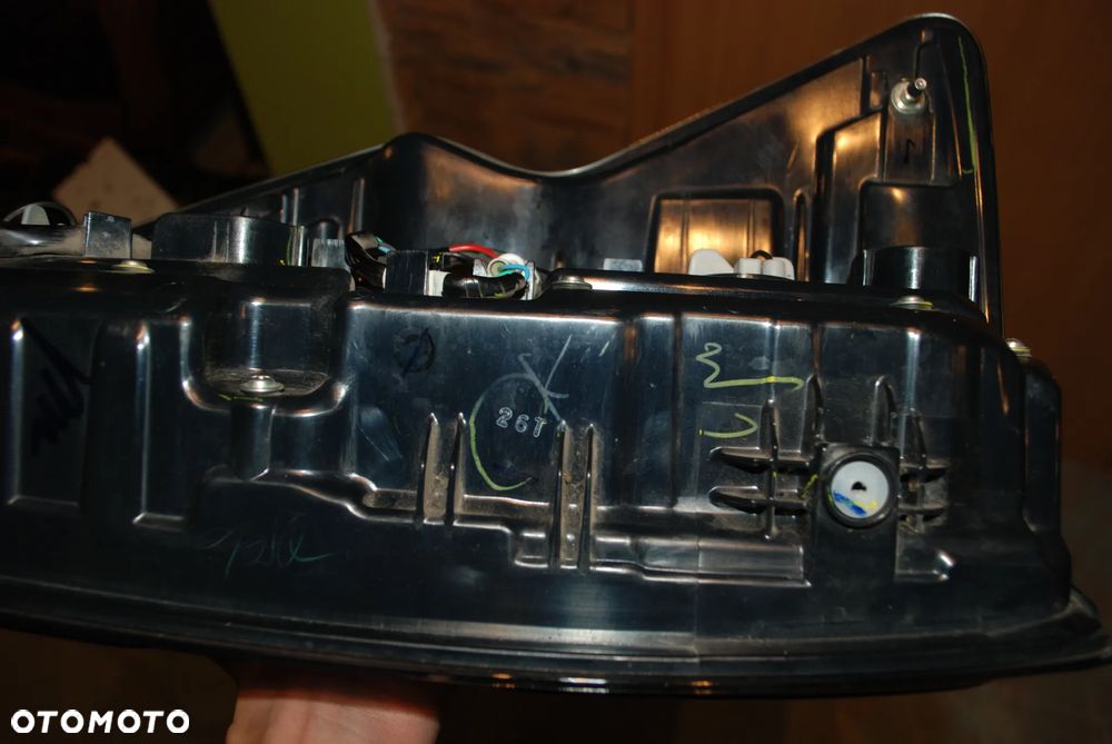 LAMPA TYŁ PRAWA ISUZU D-MAX III 2020- KOITO 220-8R006 LED - 11