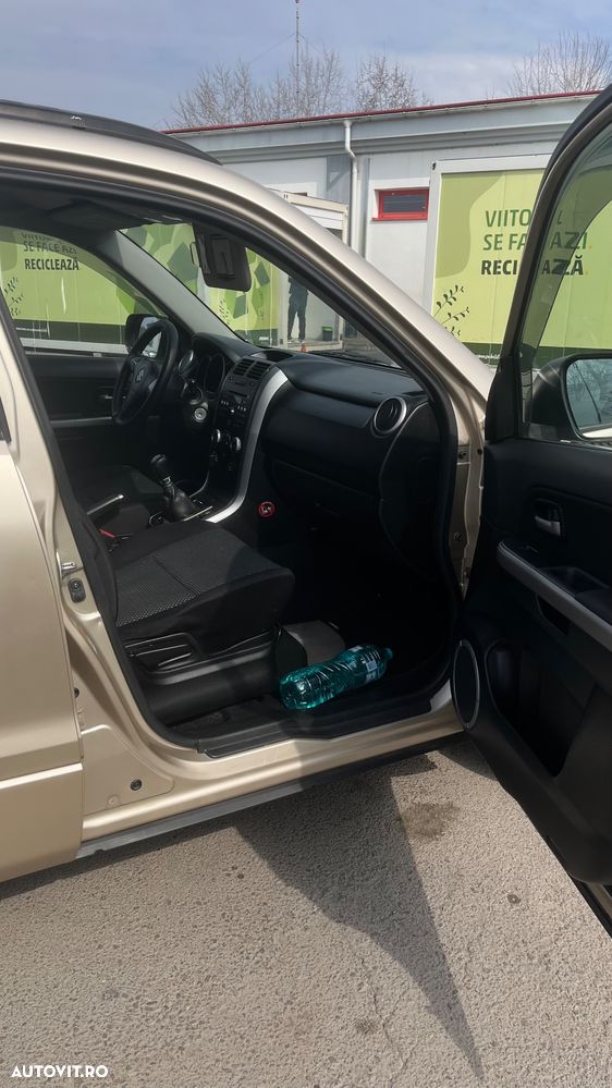 Suzuki Grand Vitara - 17