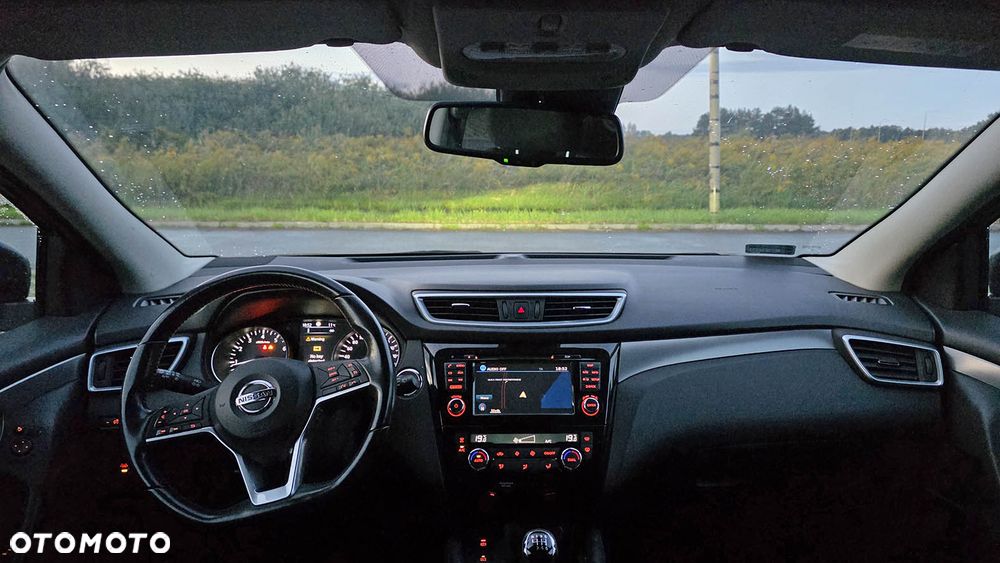 Nissan Qashqai 1.6 DIG-T N-Connecta - 10