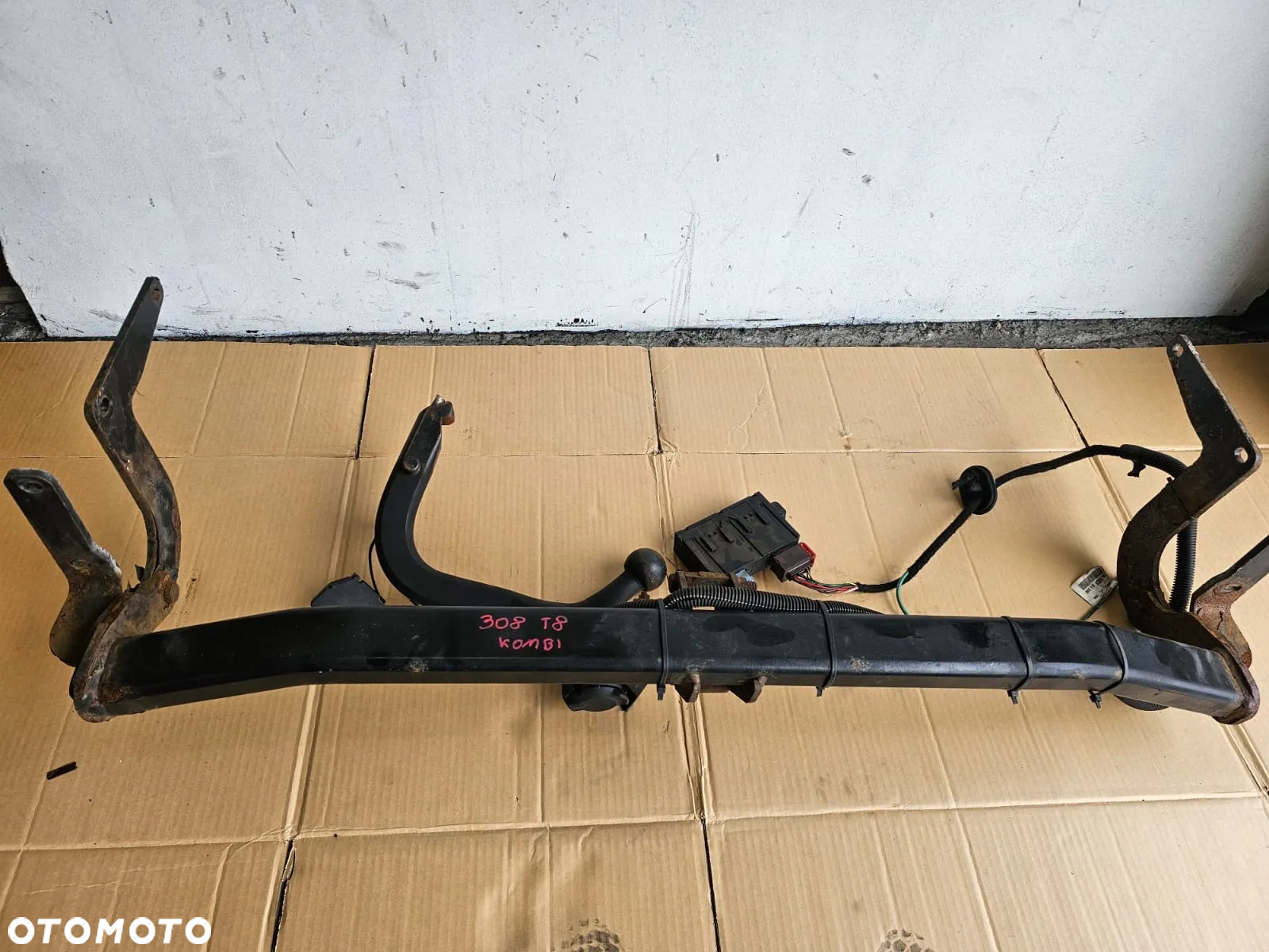 HAK HOLOWNICZY MODUŁ PEUGEOT 308 T9 II KOMBI - 2