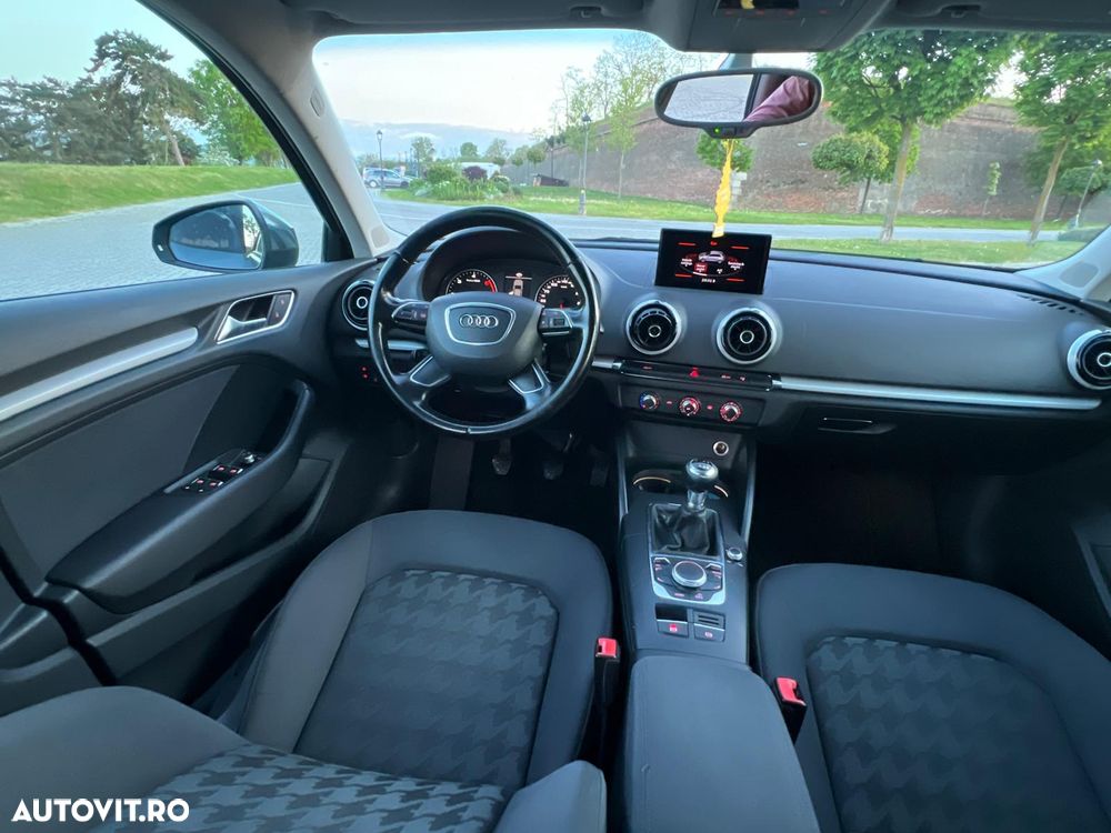 Audi A3 Sportback 1.6 TDI ultra Attraction - 8