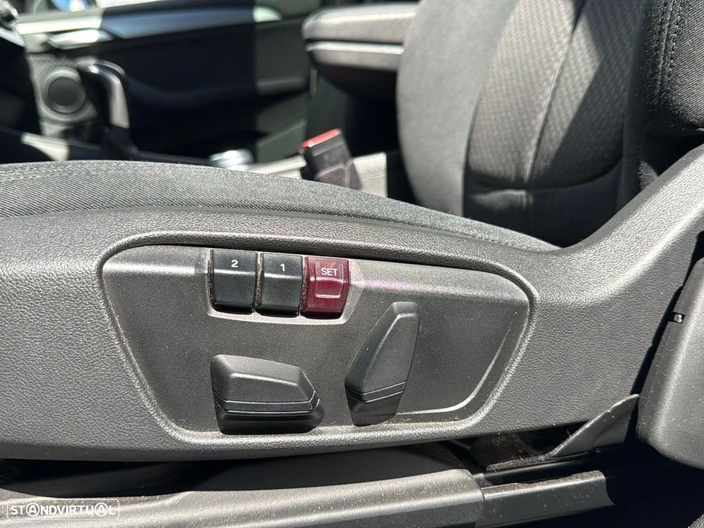 BMW X1 16 d sDrive Line Sport - 14