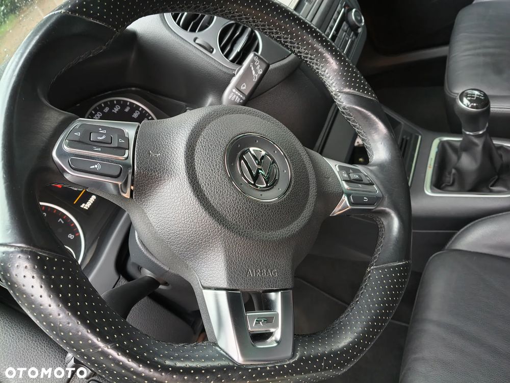 Volkswagen Tiguan - 12
