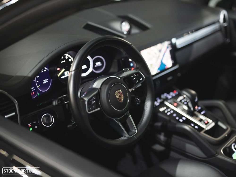 Porsche Cayenne Coupé E-Hybrid - 15