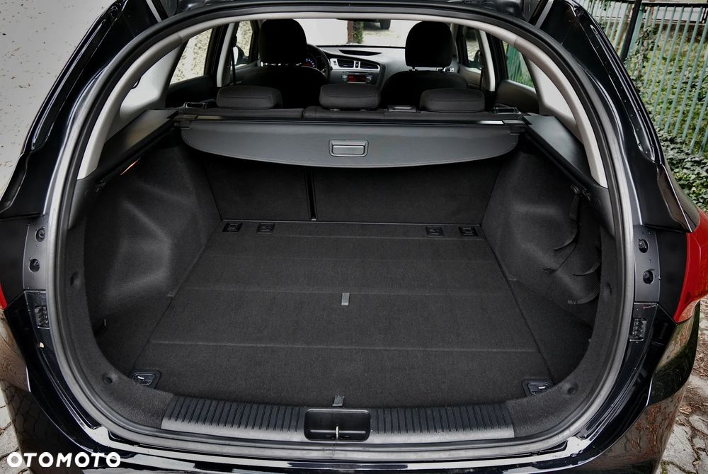 Kia Ceed - 22