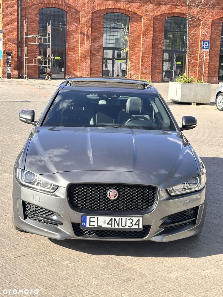 Jaguar XE 20d R-Sport - 1