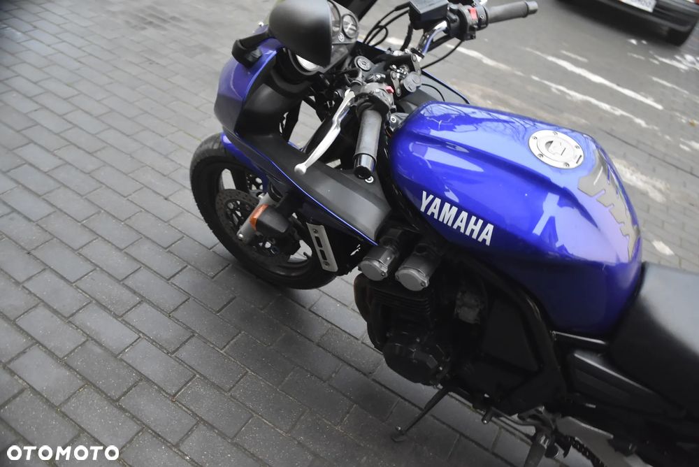 Yamaha FZS - 9