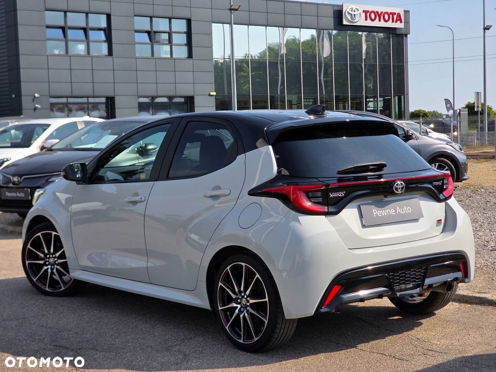 Toyota Yaris - 17