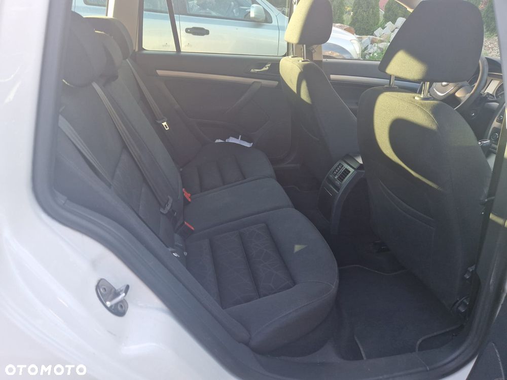 Skoda Octavia 1.4 TSI FAMILY Green tec - 4