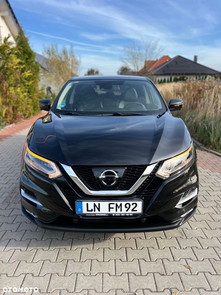 Nissan Qashqai 1.6 DIG-T TEKNA+ - 1