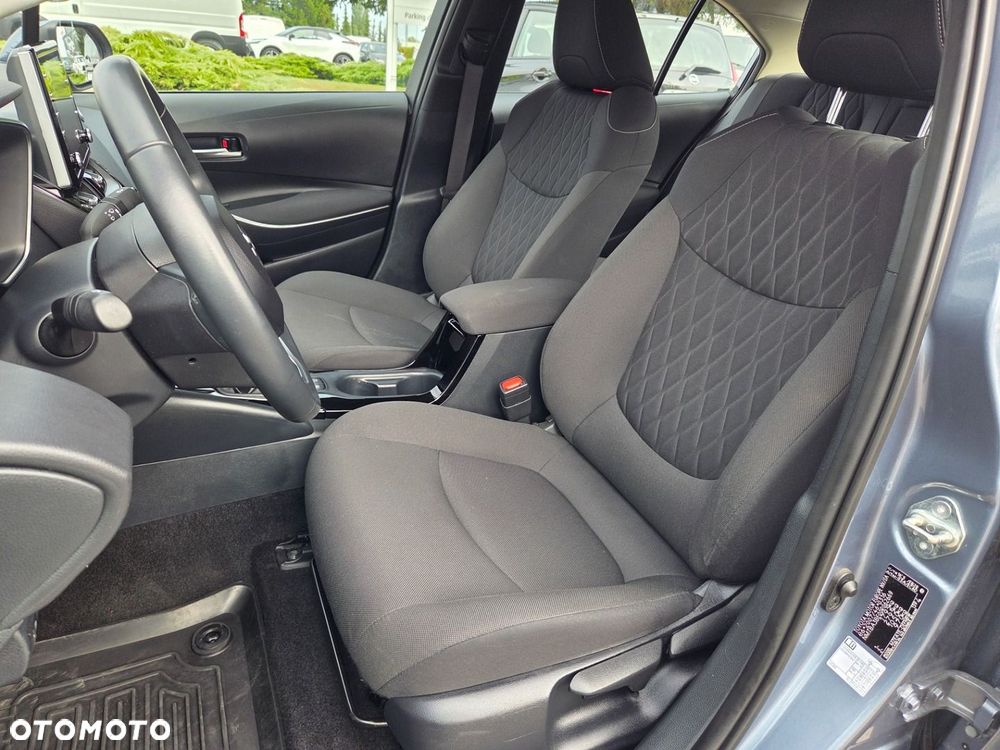 Toyota Corolla - 32