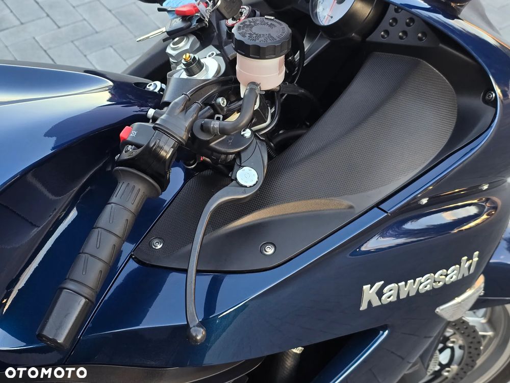 Kawasaki ZZR - 38