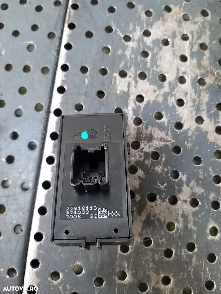 Buton geam electric stanga spate opel mokka x j13 22915110 - 3