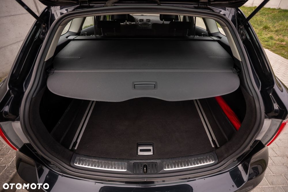 Toyota Avensis 1.8 Comfort - 29