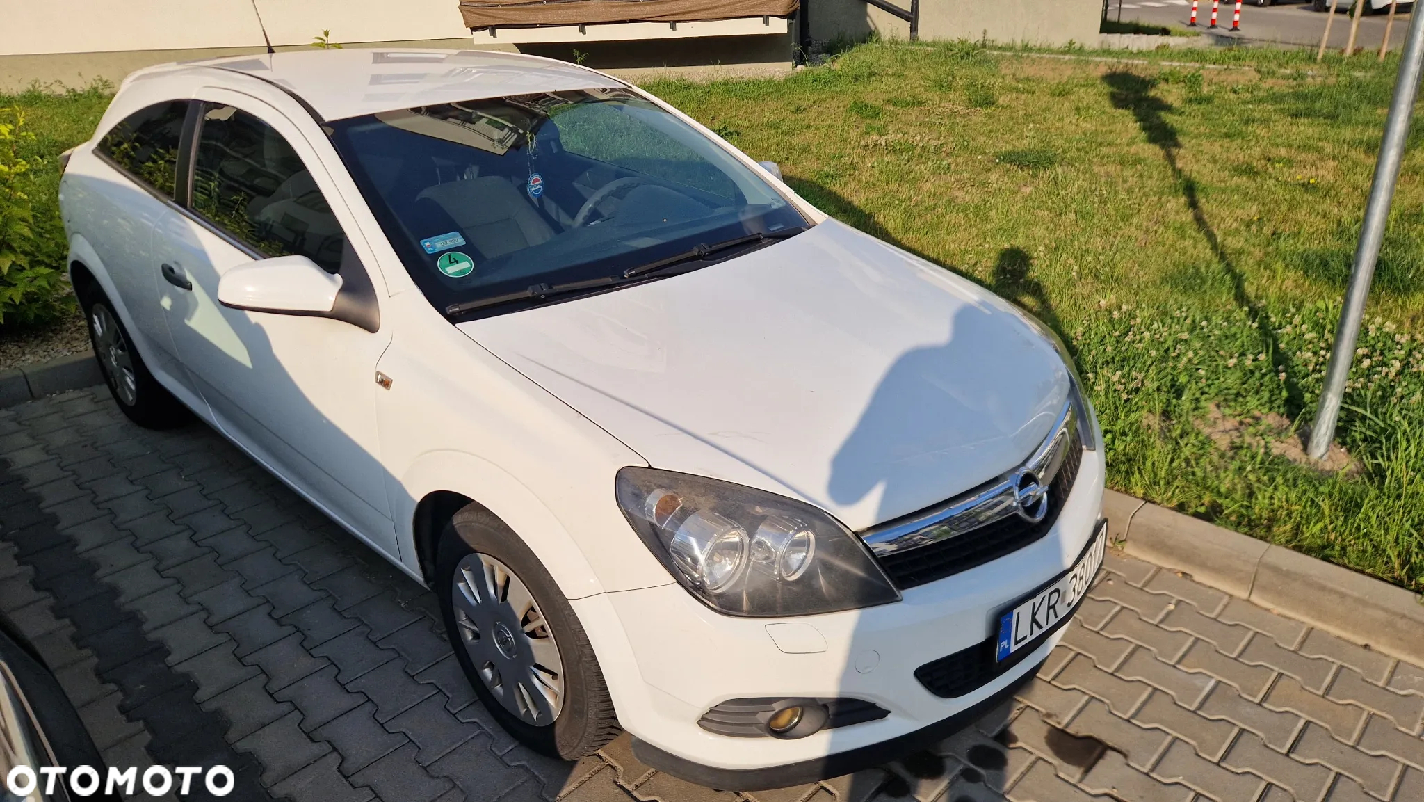 Opel Astra GTC 1.6 - 2