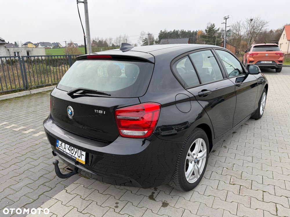 BMW Seria 1 118i Sport Line - 12