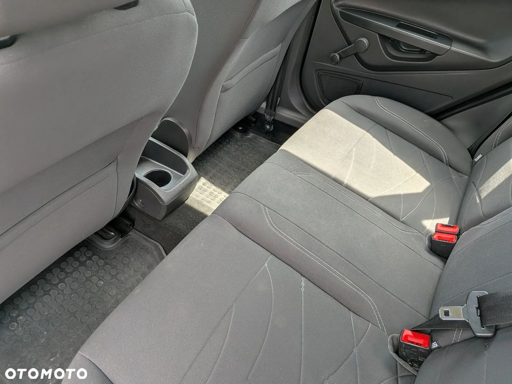 Ford Fiesta 1.25 Silver X plus EU5 - 16
