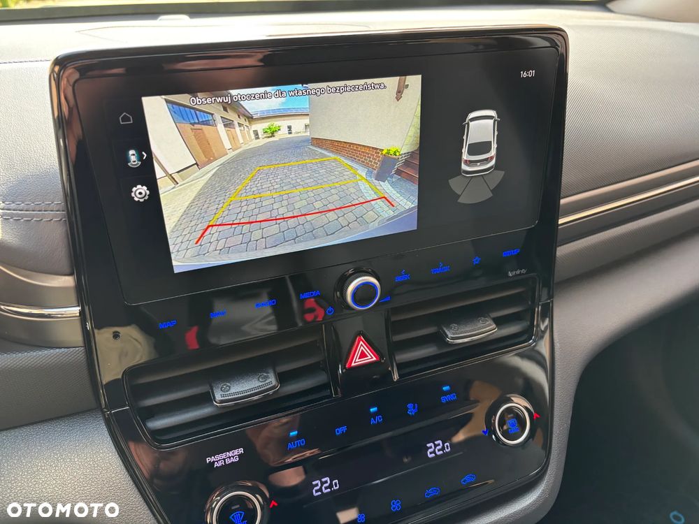Hyundai IONIQ - 12