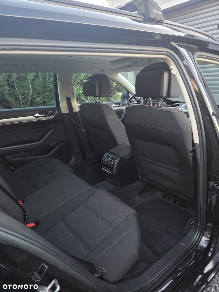Volkswagen Passat 2.0 TDI (BlueMotion Technology) DSG Comfortline - 9