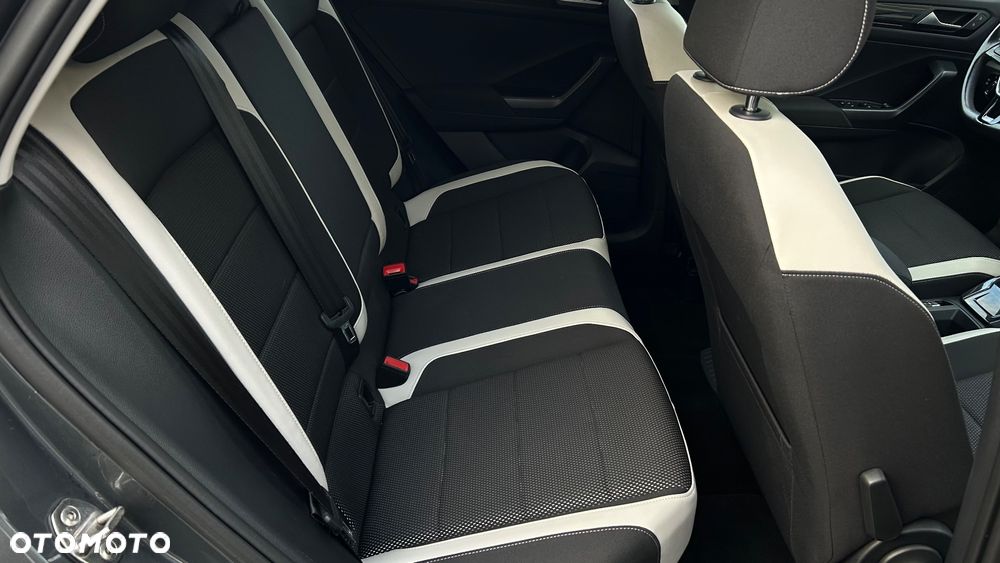 Volkswagen T-Roc 1.5 TSI GPF ACT Premium - 28