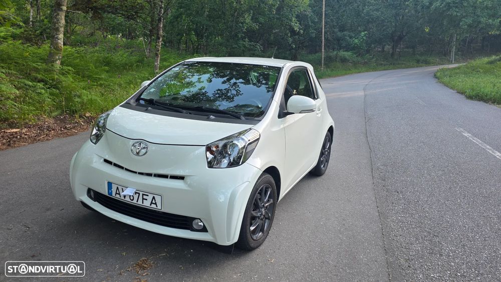 Toyota iQ 1.4 D-4D + - 7