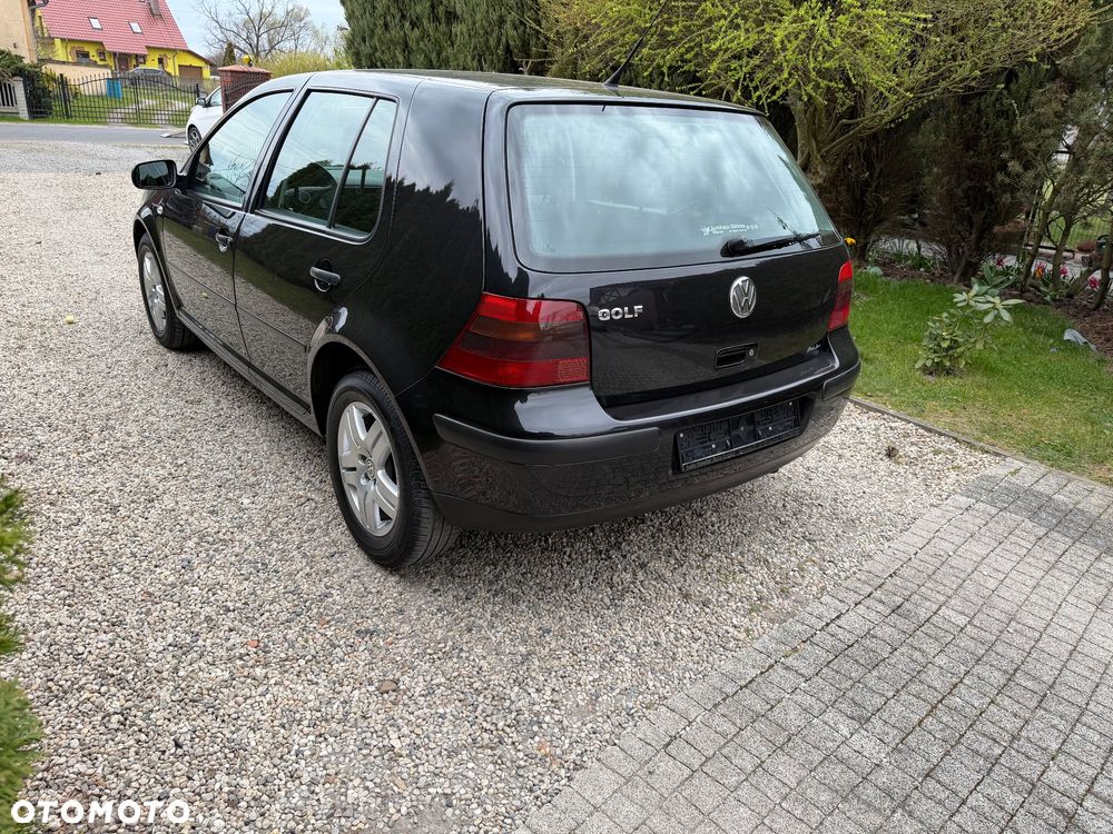 Volkswagen Golf - 4