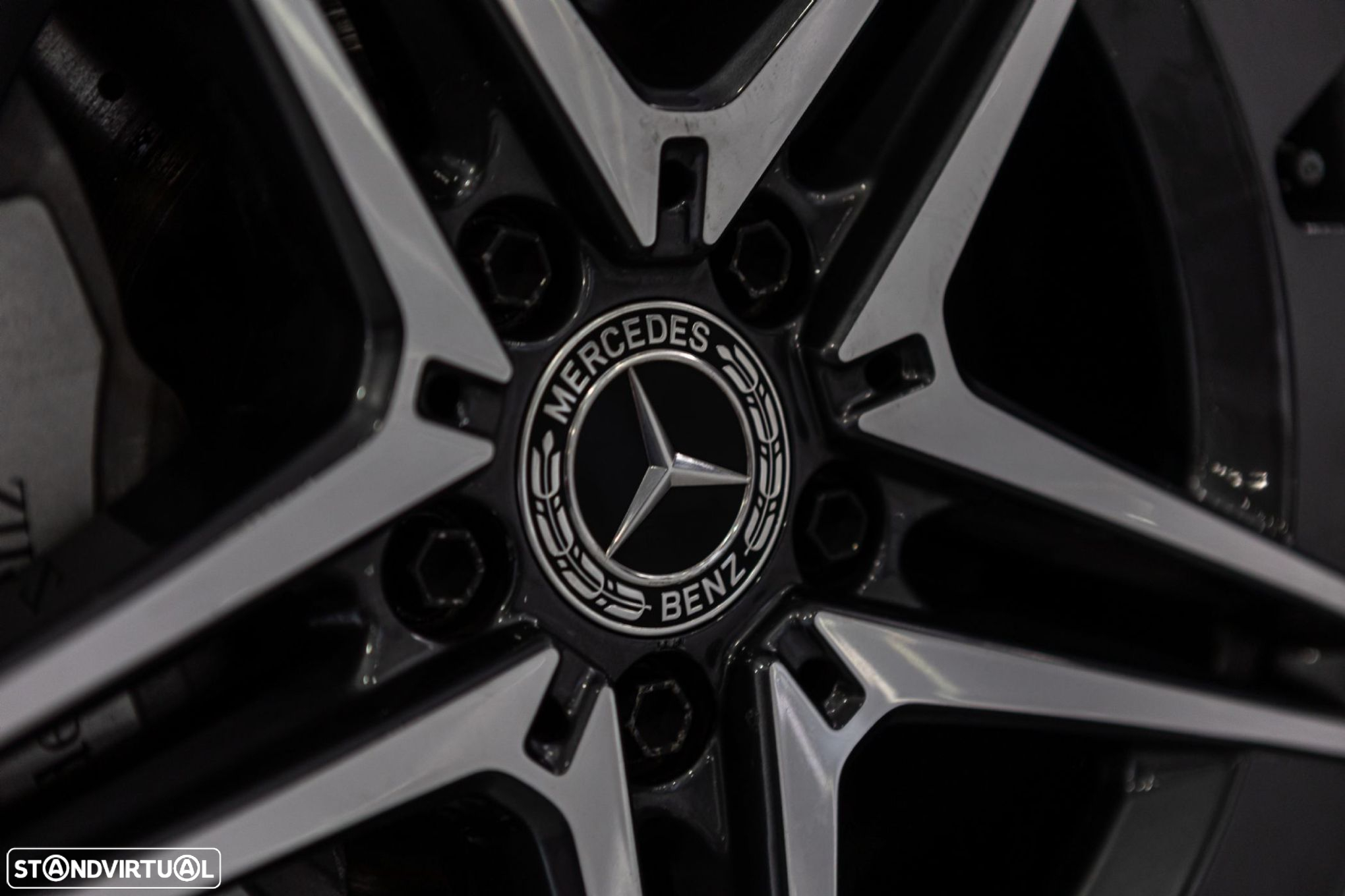 Mercedes-Benz C 300 e AMG Line - 12