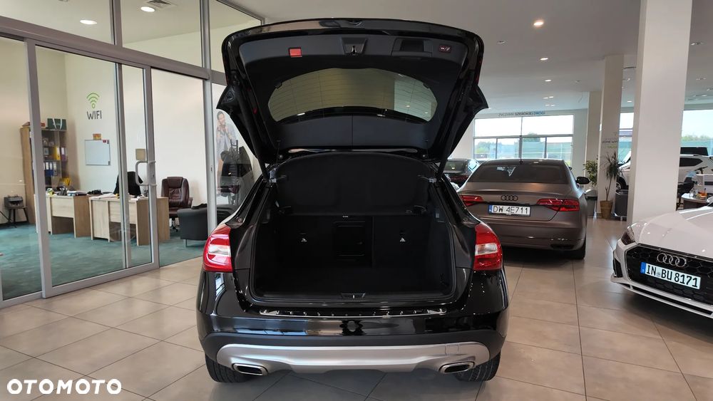 Mercedes-Benz GLA 250 4-Matic - 39