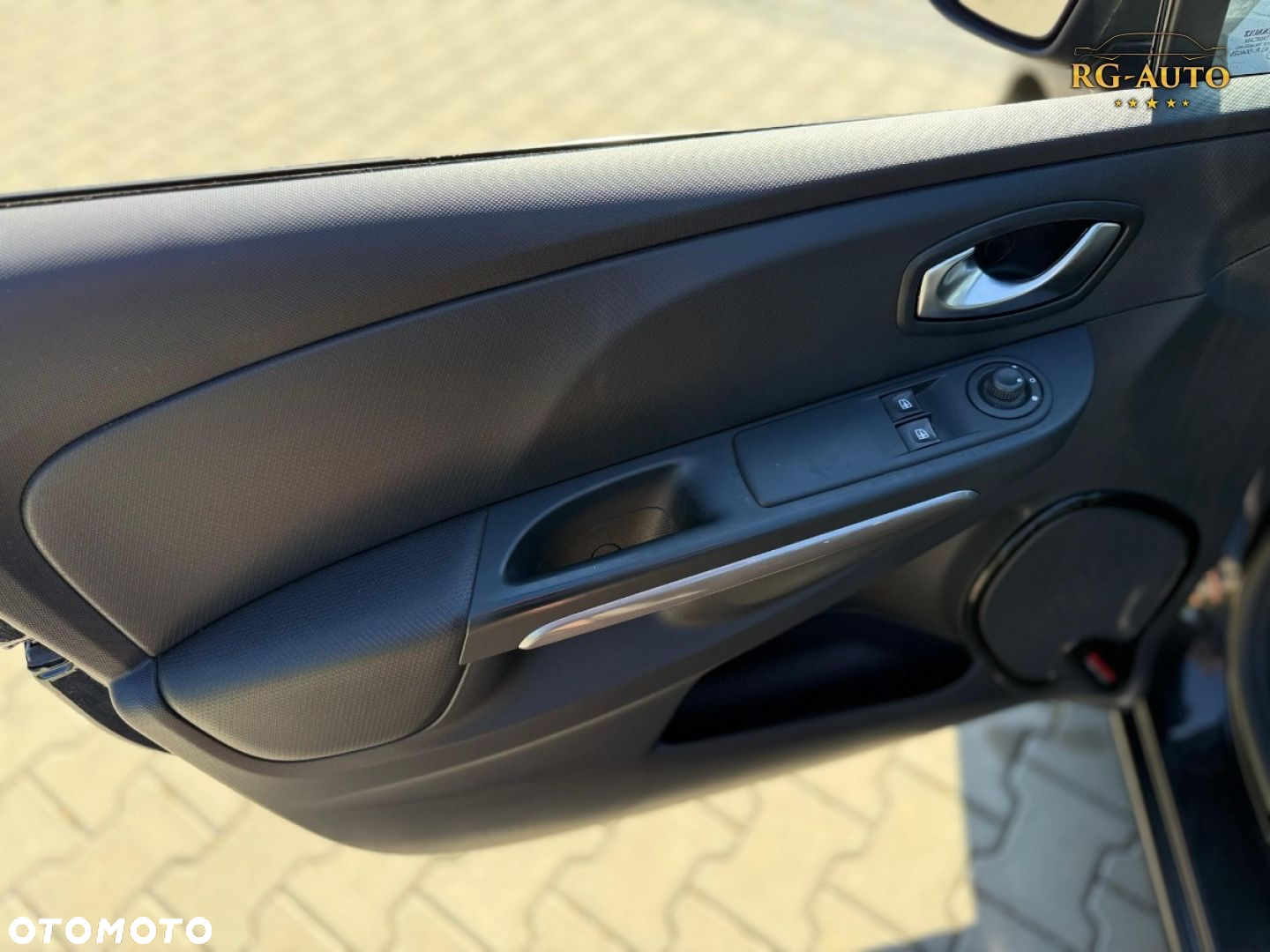 Renault Clio - 31