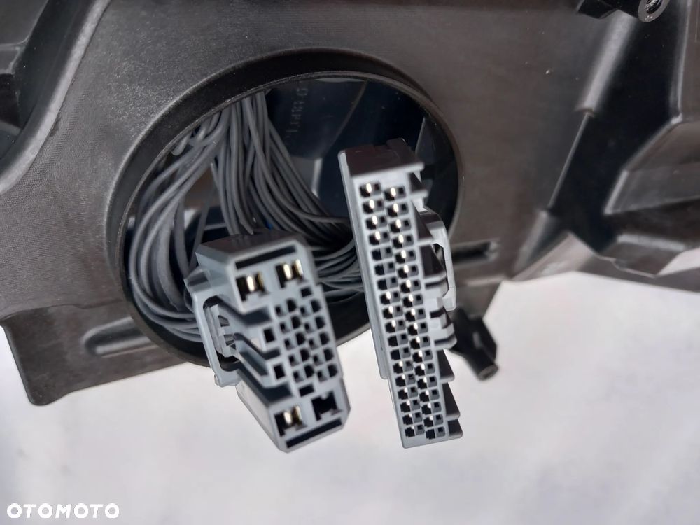 Lampa VOLVO V60 S60 przód/przednia prawa OE AECY6 - 8