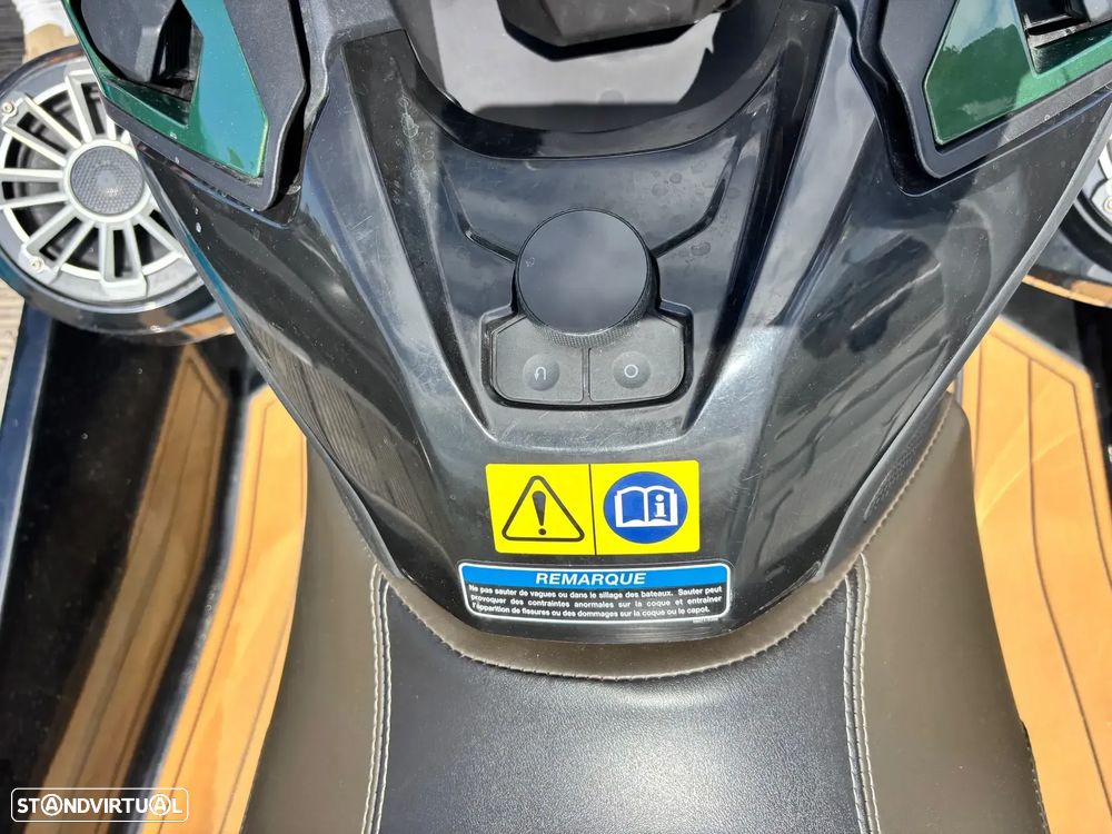 Kawasaki Ultra 310LX - 12