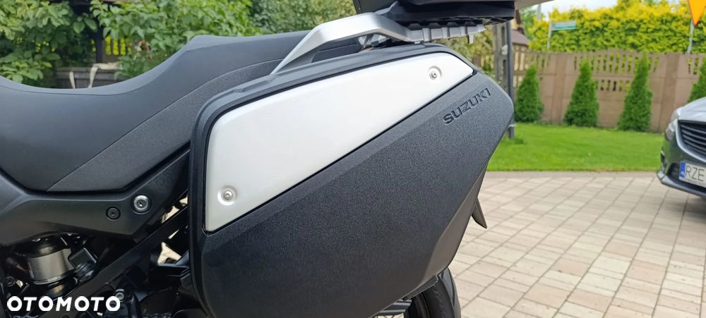 Suzuki V-STROM - 32