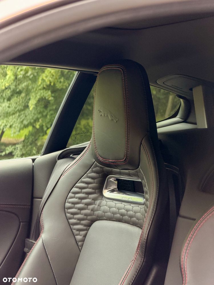 Jaguar F-Type AWD R-Dynamic - 30