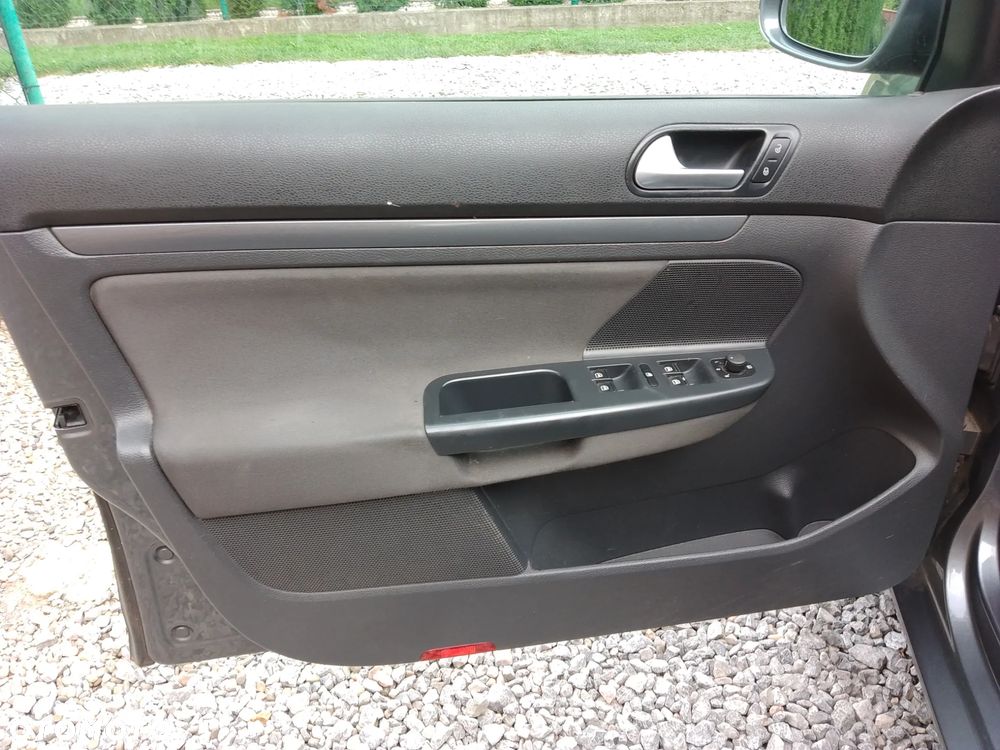 Volkswagen Golf - 14