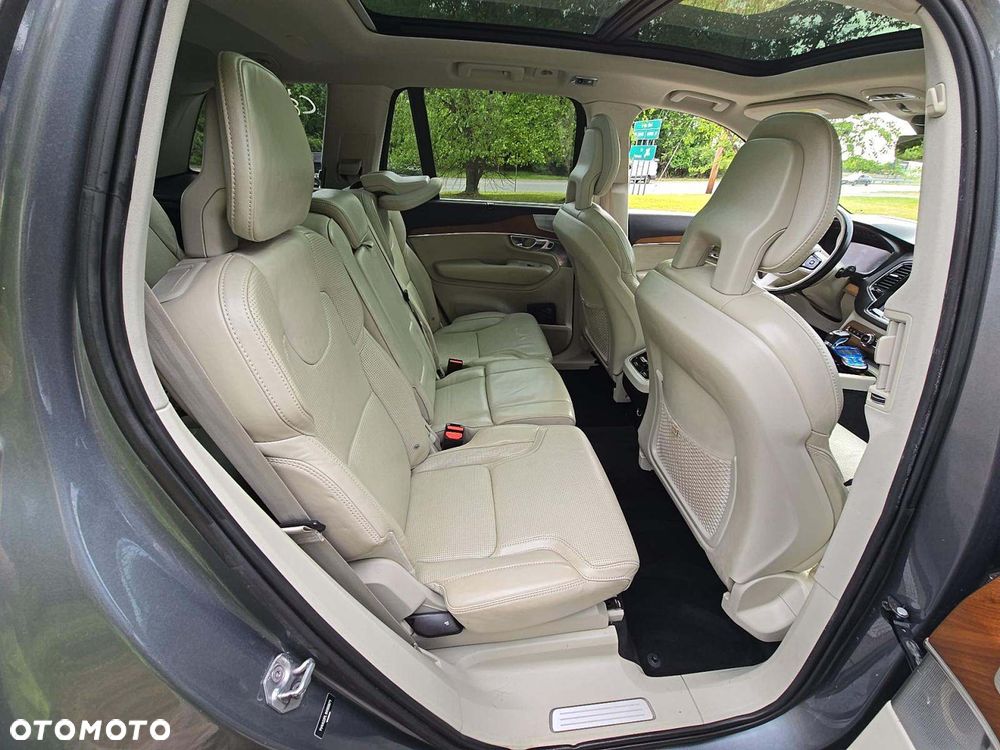 Volvo XC 90 - 16