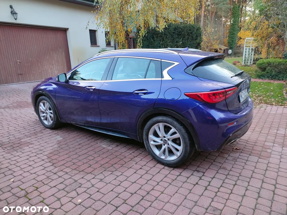 Infiniti QX30 - 8